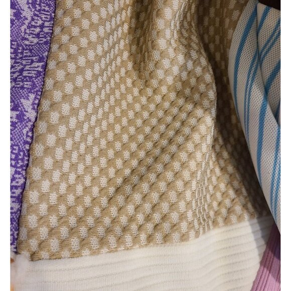 Vtg 1970s HANDMADE QUILT app 69"x77" Twin? Boho Hippie Textured Bright Squares - Picture 8 of 12